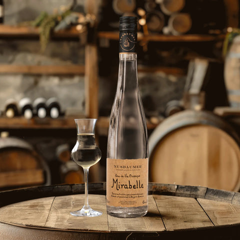 Obstbrand "Mirabelle" von der Distillerie Nusbaumer